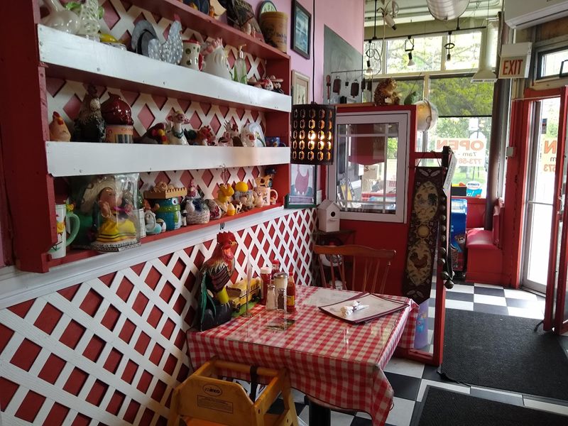 Pauline's Restaurant interior
