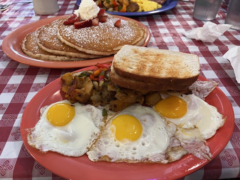 Pauline's Restaurant food